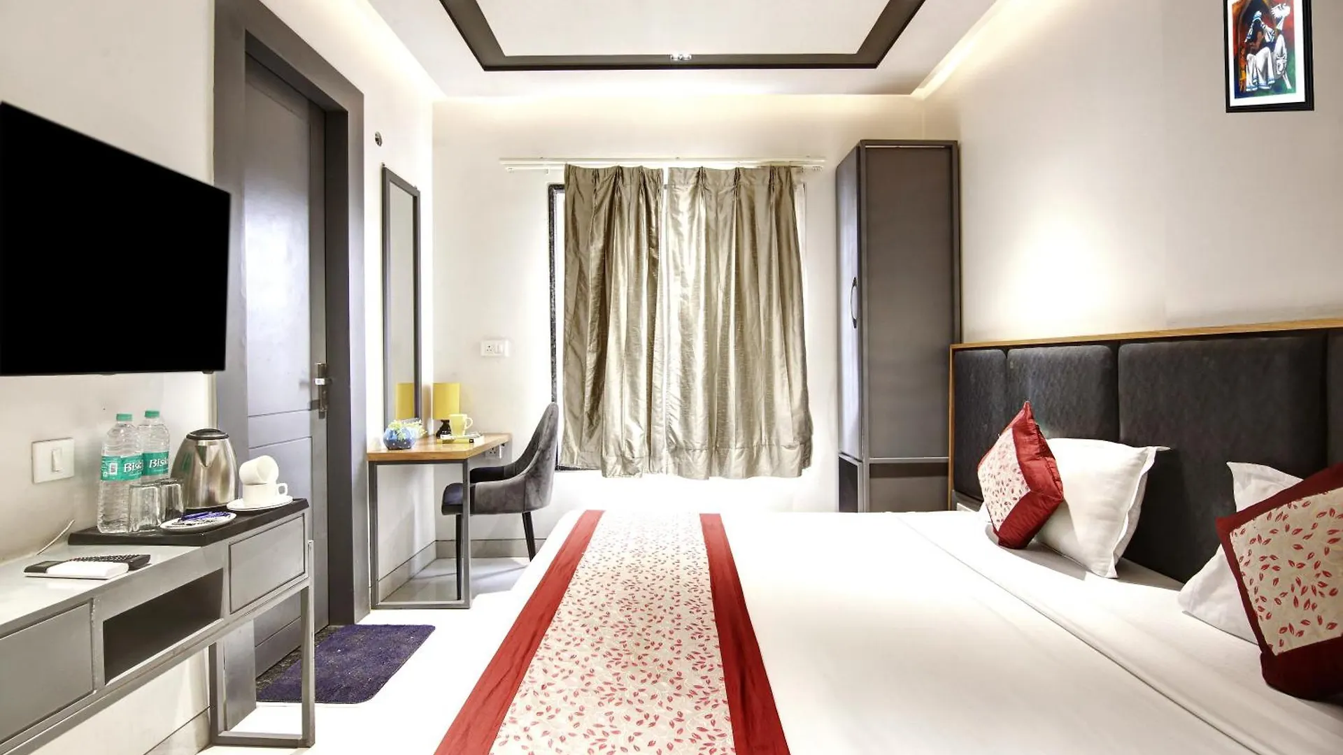 Hotel Applewood Grand Delhi Airport India